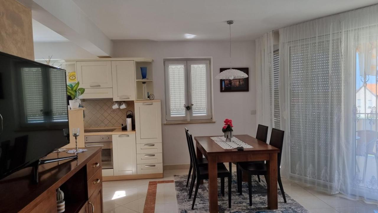 Appartement Sunny Maj Poreč Kültér fotó